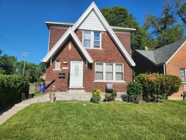 Building Photo - 9516 Wayburn St