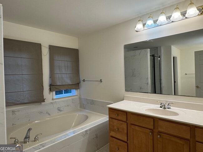 Building Photo - 179 Collins View Ct