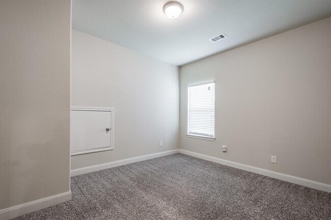 Building Photo - 4831 Eagles Glen Dr