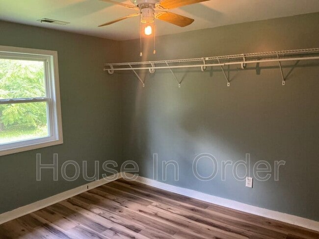 Building Photo - 67 Madrid Ln