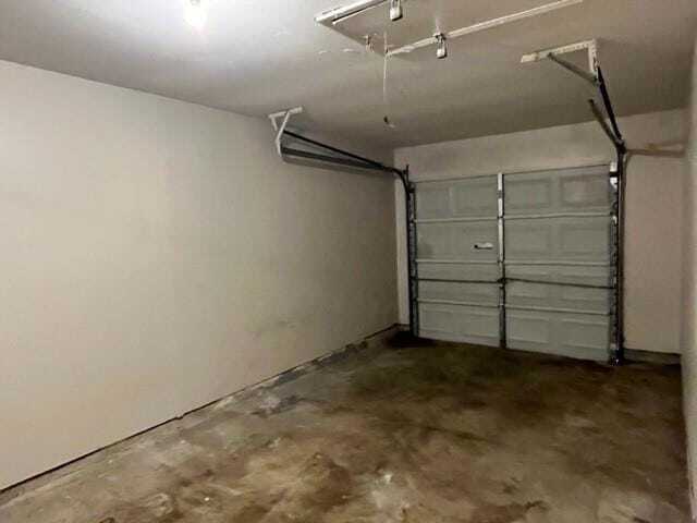 Building Photo - 310 Portsmouth Dr