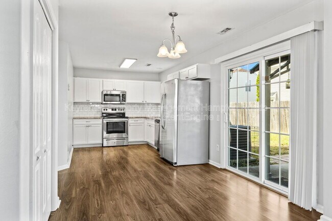 Building Photo - 312 Pebble Creek Dr