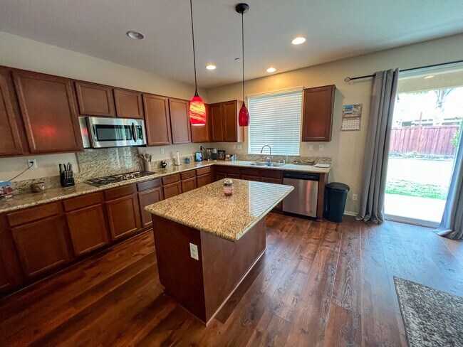 Building Photo - COMING SOON! Beautiful Redhawk home locate...