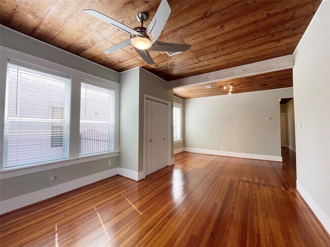 Building Photo - 711 Fargo St