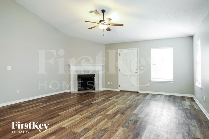 Building Photo - 7341 Ironside Dr N