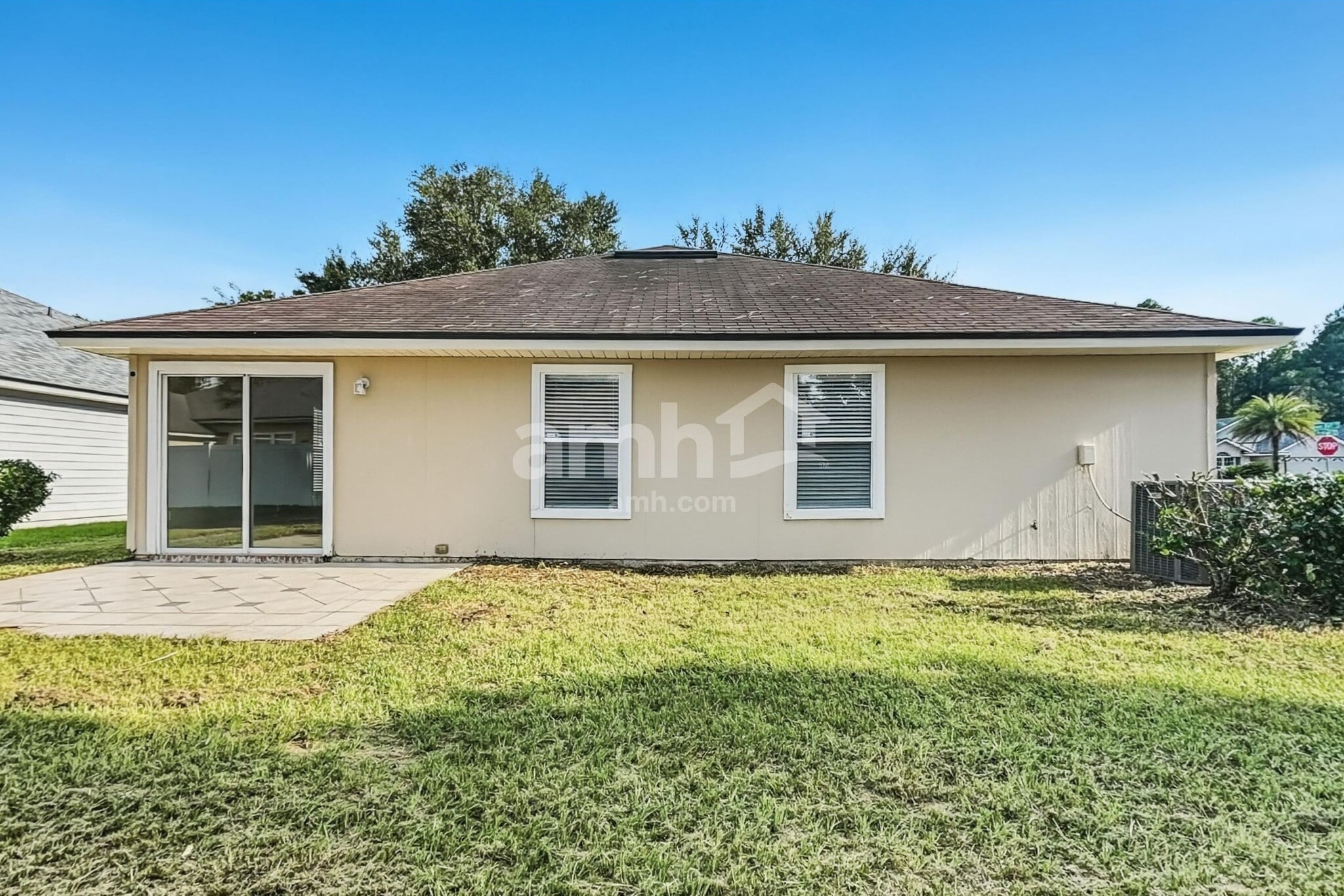 Building Photo - 9261 Redtail Dr