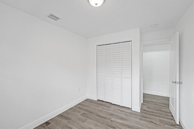 Building Photo - $1,995 435 NW 82ns Terrace Ter #2