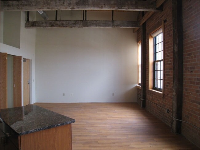 Building Photo - 2 Bed Loft Coming Soon