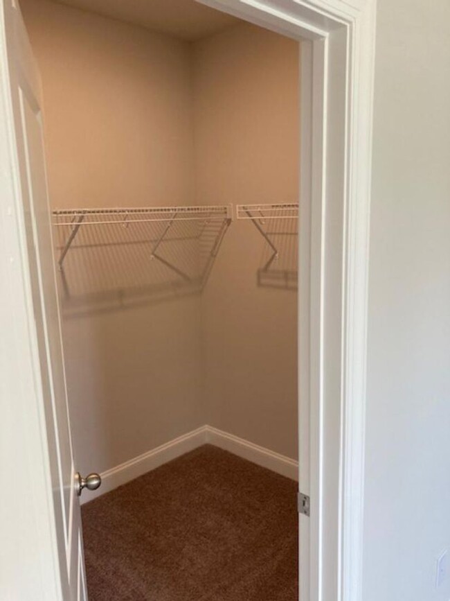 Building Photo - 543 Bistle Drive - Bev Roberts Rentals and...