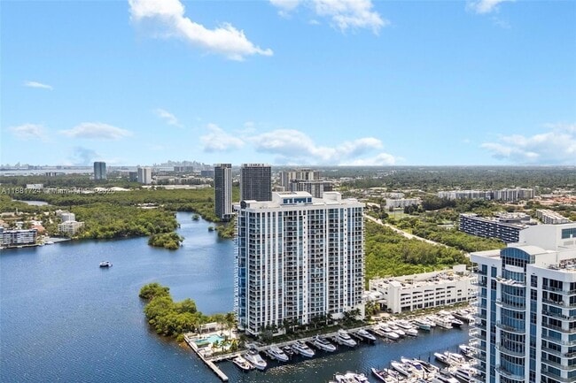 Building Photo - 17111 Biscayne Blvd