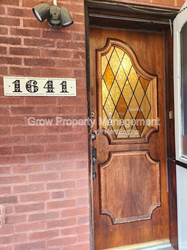 Building Photo - 1641 S Camac St