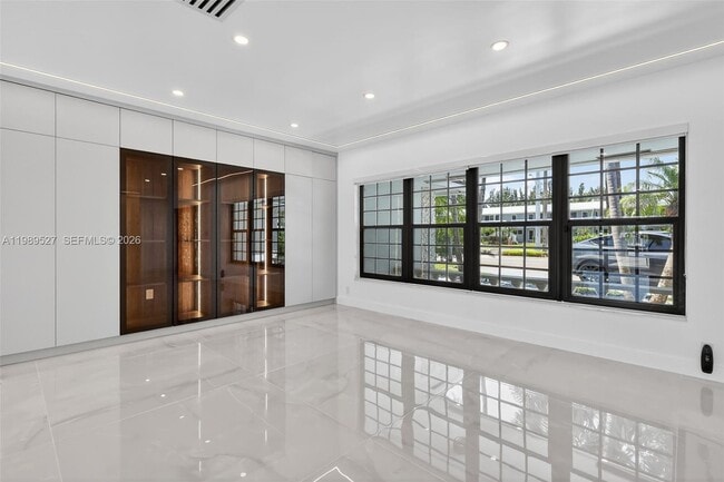 Building Photo - 607 Layne Blvd