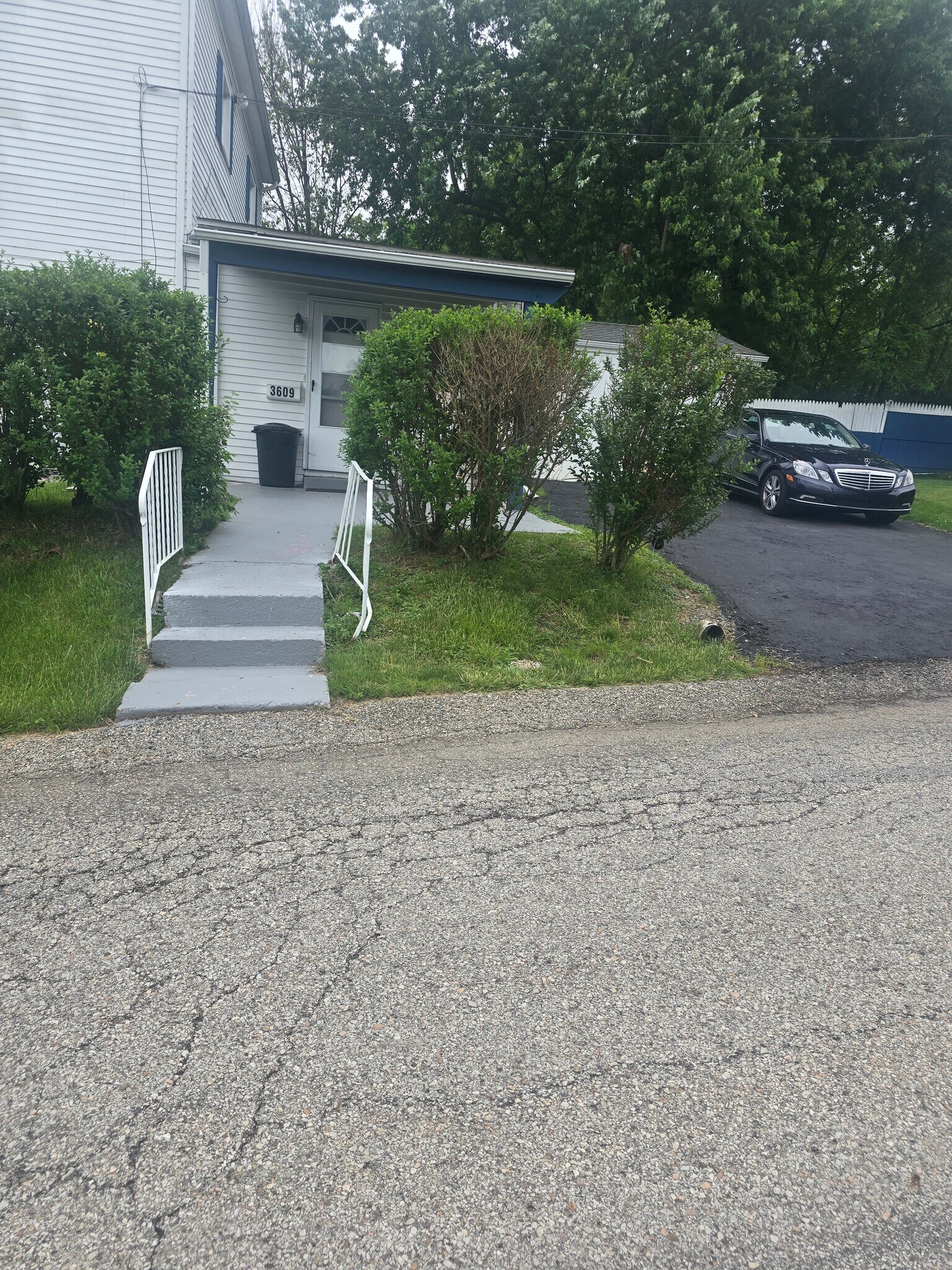 Building Photo - 3609 Chartiers Ave