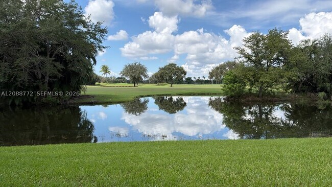 Building Photo - 457 Vista Isles Dr