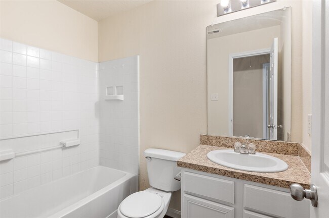Building Photo - 15606 Kiplands Bend Dr