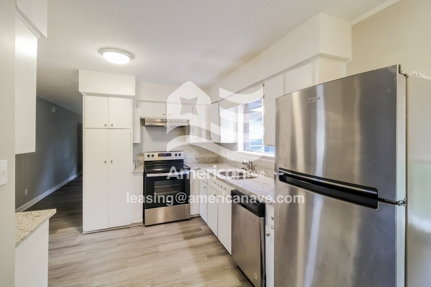 Building Photo - 200 Chestnut Rd