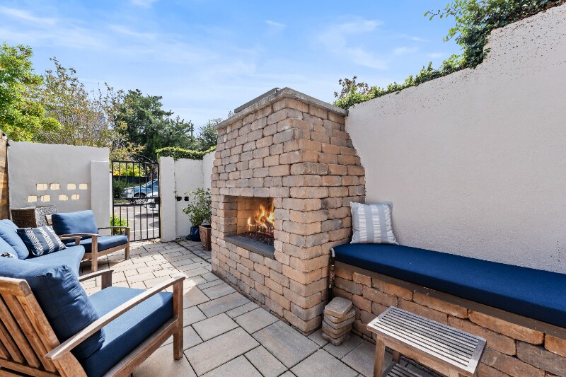 Building Photo - 78 Legare St