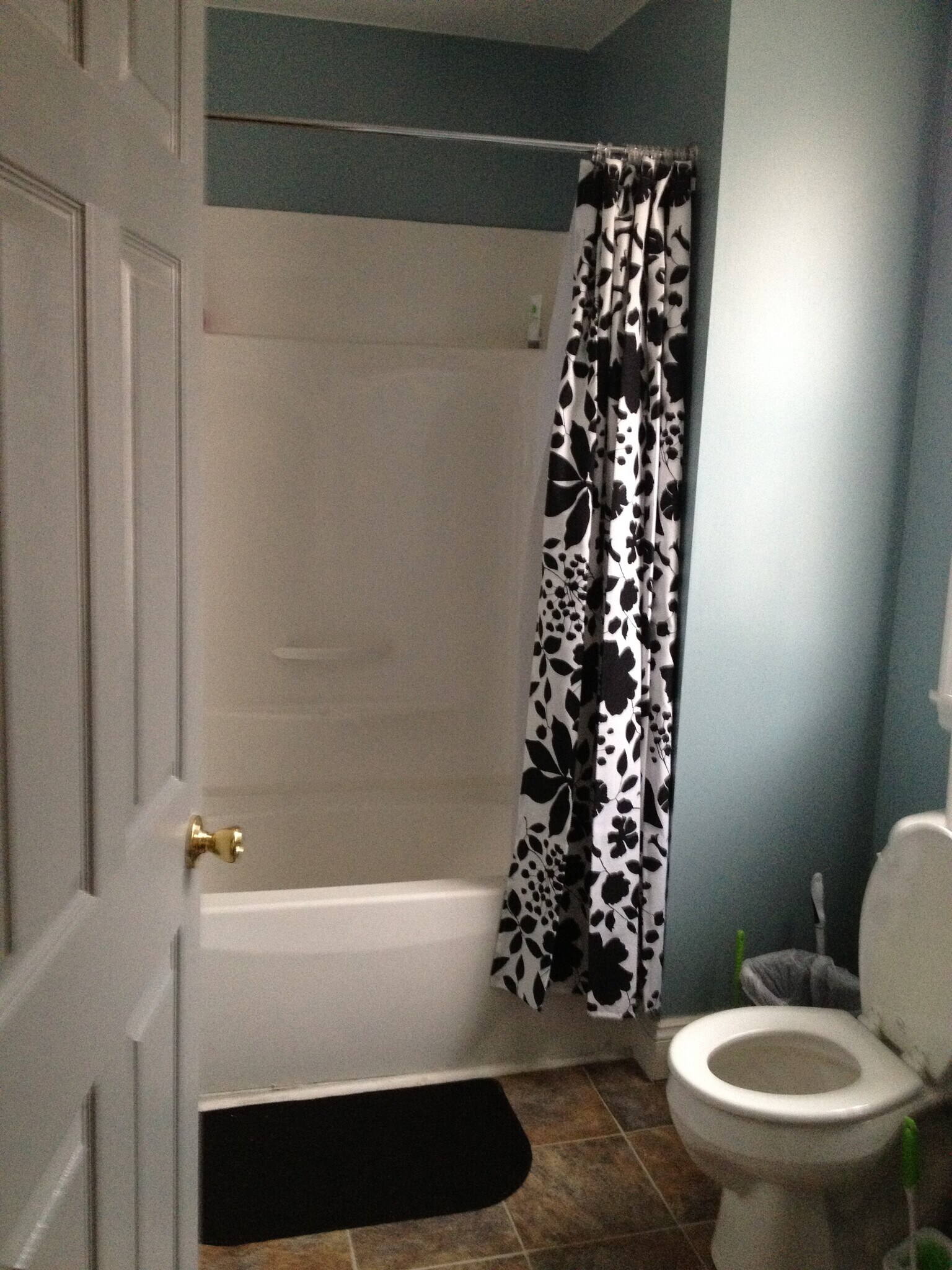 Building Photo - 710 W 3rd St