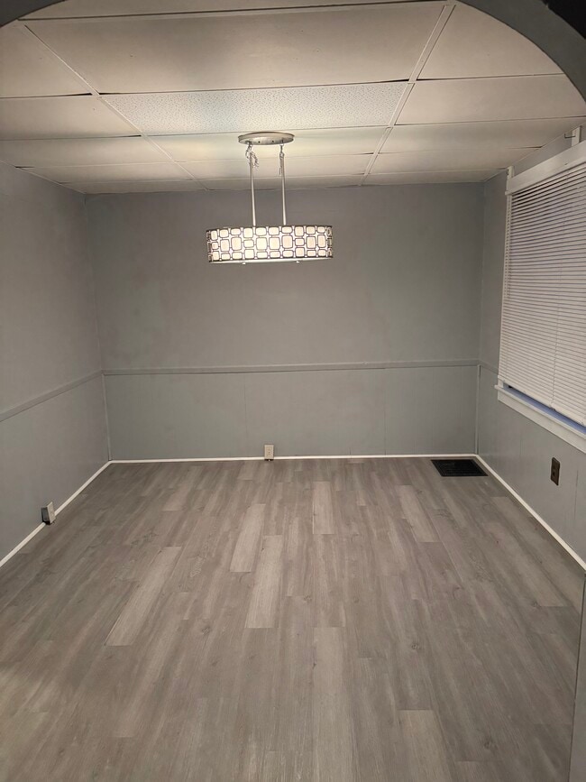 Building Photo - 440 5th St