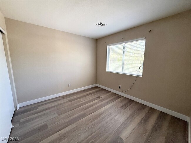 Building Photo - 2613 Pinerock St