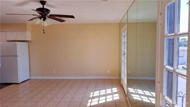 Building Photo - 1418 Beech Ave