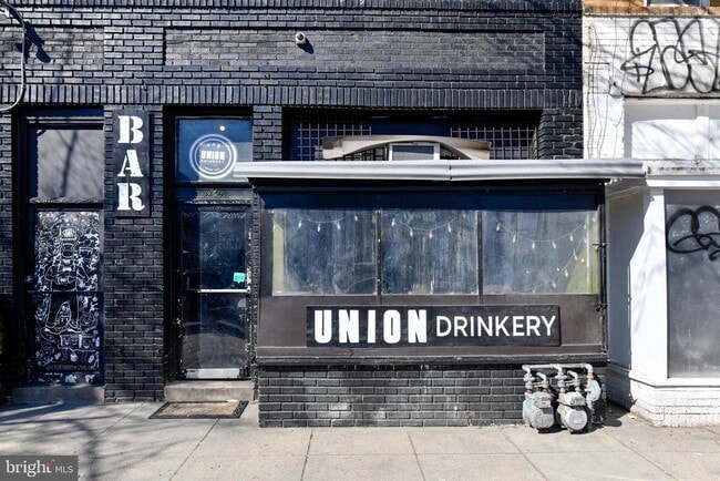 Building Photo - 737 Morton St NW