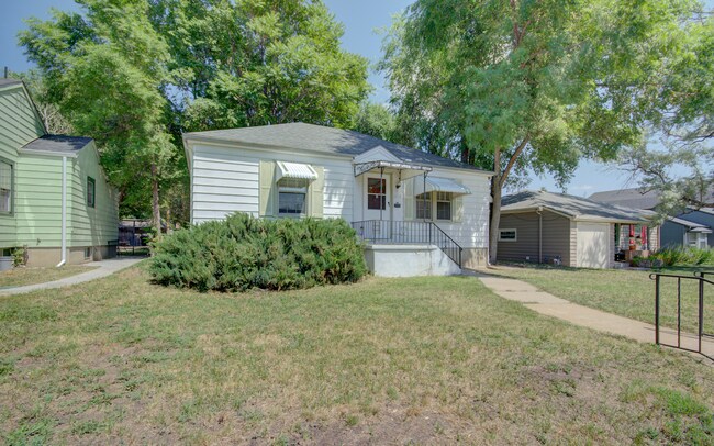 Building Photo - 2 WEEKS FREE! House Near DU