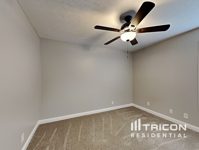 Building Photo - 2432 Andersonville Dr