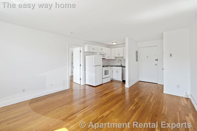 Building Photo - 134 Summer St