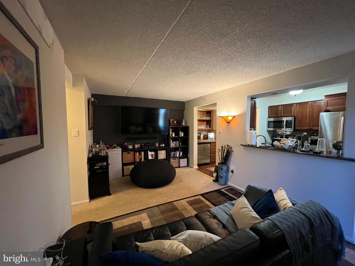 Building Photo - 3304 Valley Dr