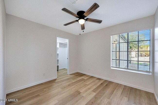 Building Photo - 613 W Rosemonte Dr