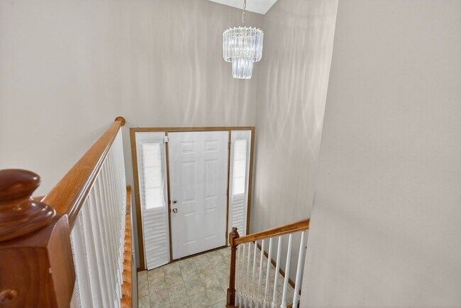 Building Photo - Charming 3 Bedroom with Garage!