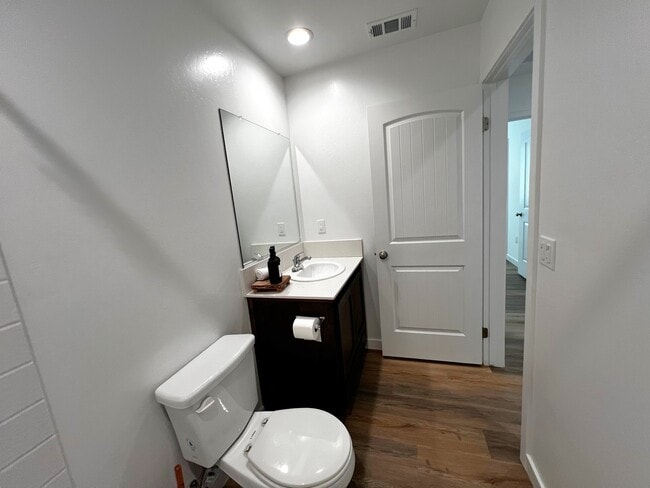 Building Photo - 7409 Millers Pt Ln