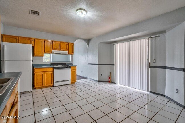 Building Photo - 12521 Angie Bombach Ave