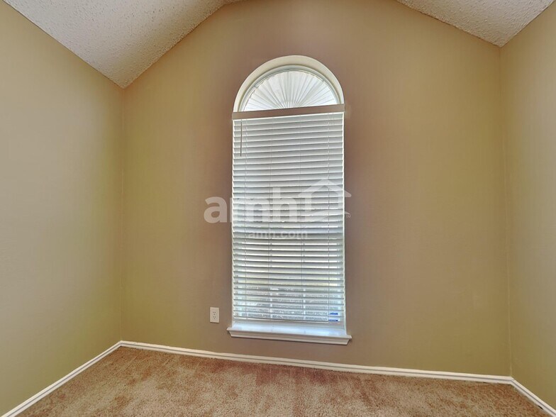 Building Photo - 11601 Wingfield Ln