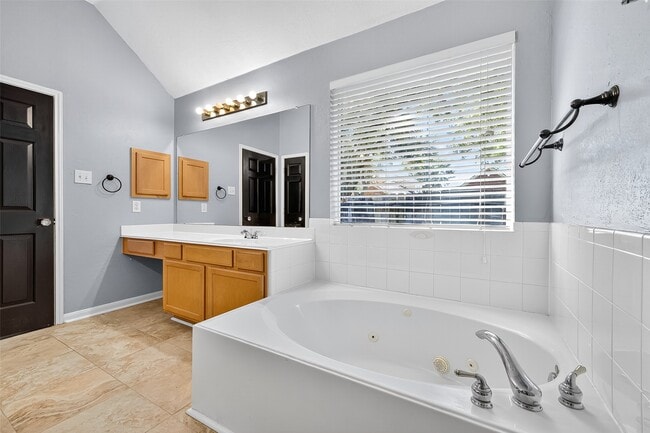 Building Photo - 16431 Red Crest Dr