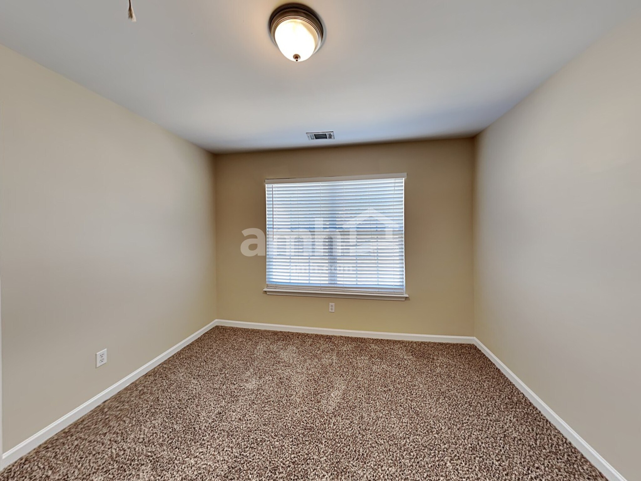 Building Photo - 586 Creek Valley Ct