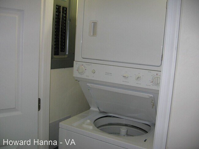 Building Photo - 2 br, 1 bath House - 2 Lumar Rd.