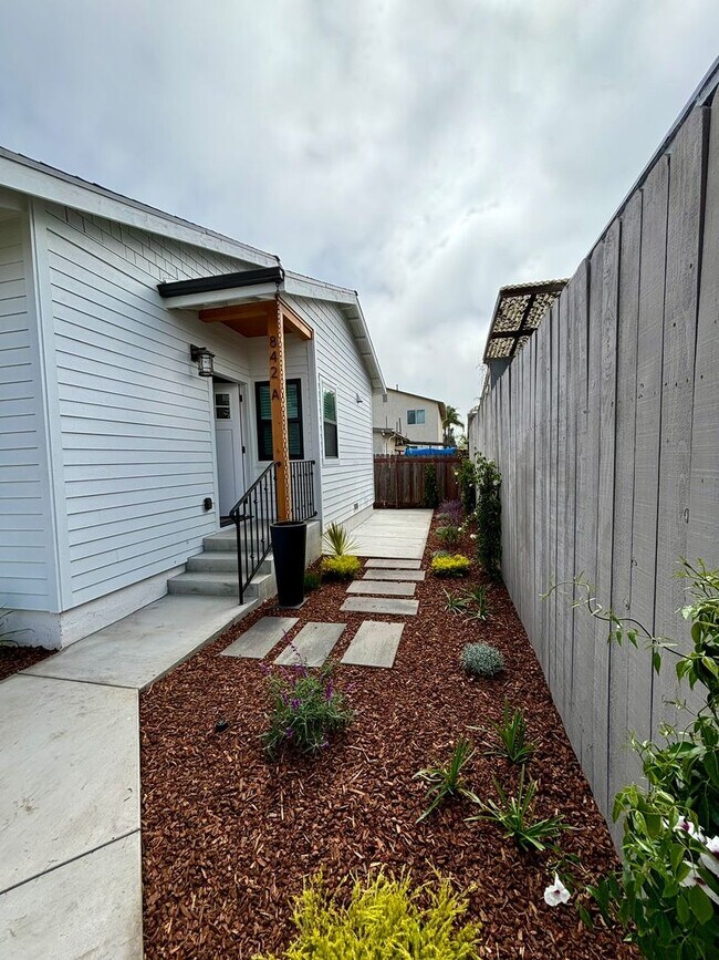 Building Photo - 212 - Carpinteria Asset Mgmt LLC (Walnut duplex)