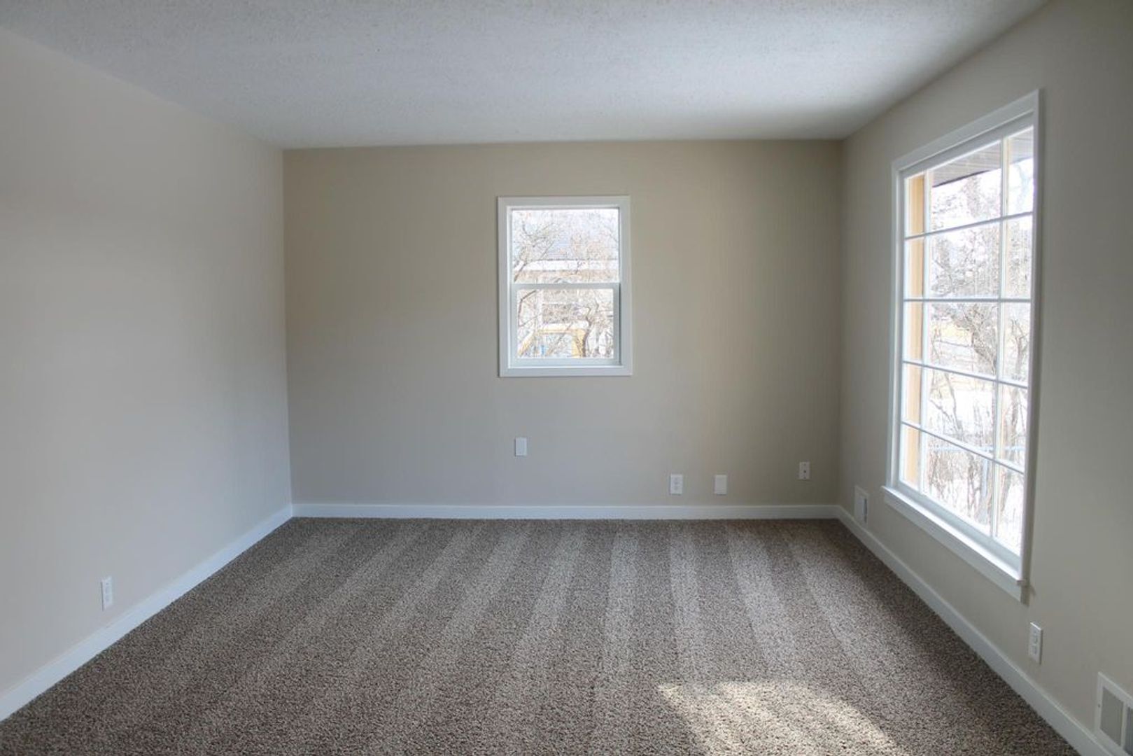 Building Photo - 786 Sanburnol Dr NE