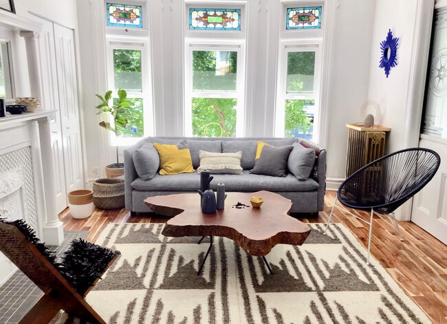 Living room (can be converted to guest bedroom) - 21 Orient Avenue