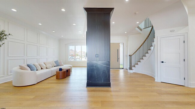 Building Photo - 31 Seaside Ct