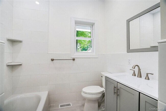 Building Photo - 49 Rockledge Ave