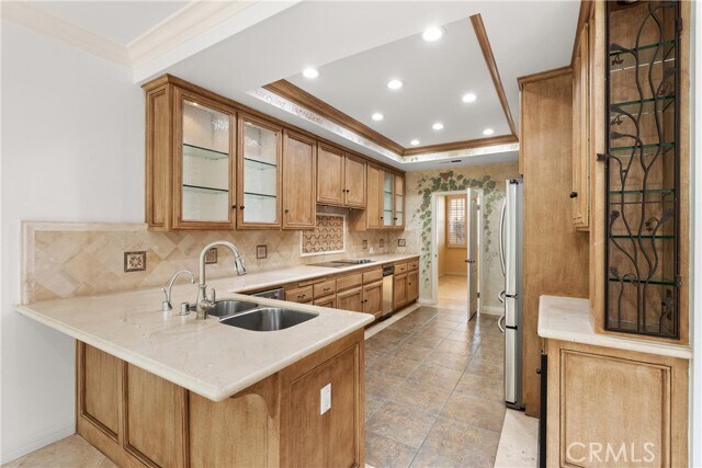 Building Photo - 6121 Greenbrier Dr