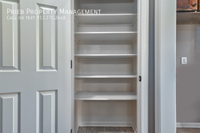 Building Photo - 714 N Findley St