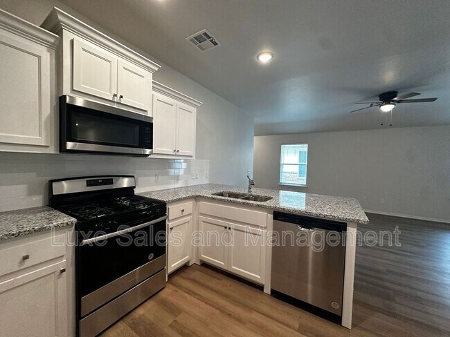 Building Photo - 3715 Franks Wy