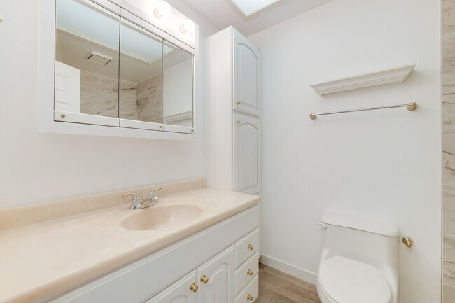 Building Photo - 12225 105th Ave NE