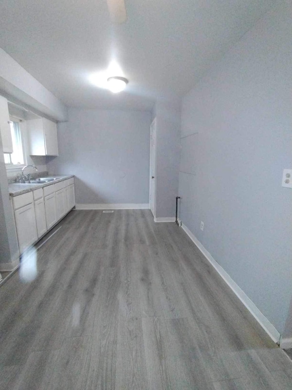 Building Photo - 6630 Eastmont Dr