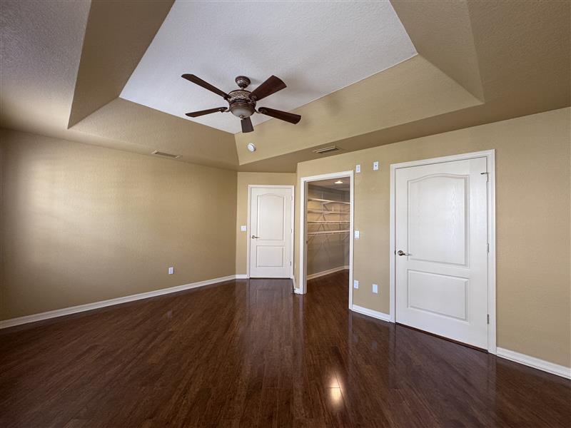 Building Photo - 600 Mirabella Cir