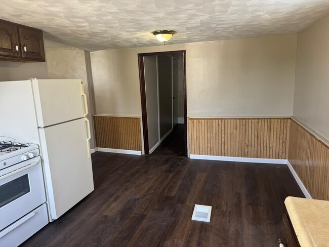 Building Photo - Cute 1 bedroom house Rochester